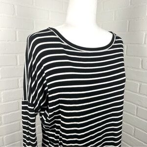 Ginger G 3/4 Sleeve B&W Stripe Top